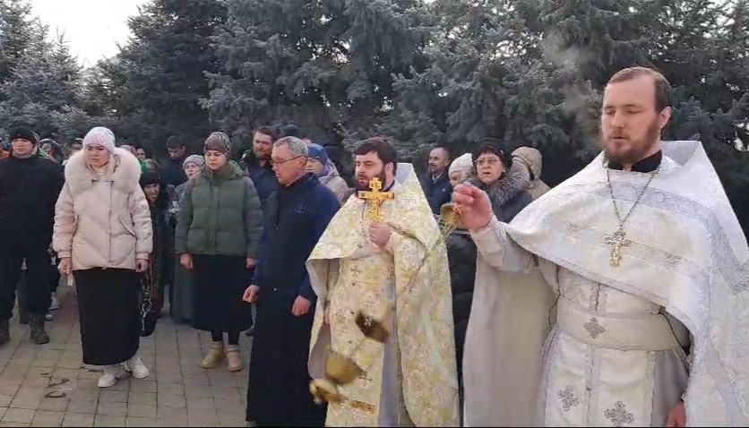 лития у мемориала.jpeg